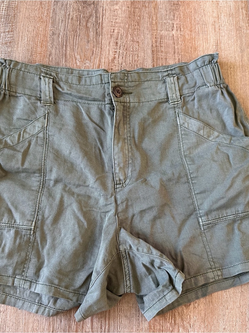 Old Navy Olive Green Cargo Shorts